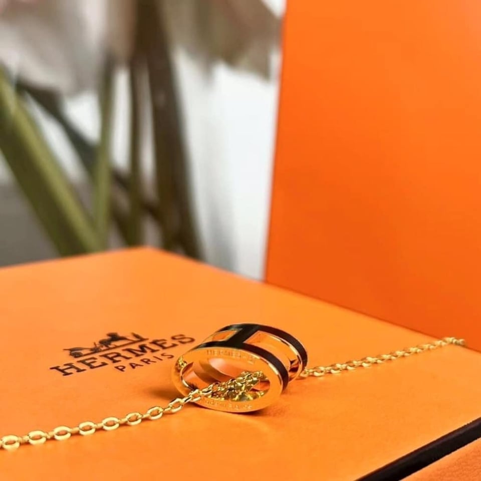 Hermes Mini Pop H Pendant Necklace Black And Gold view 5