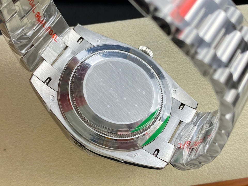 [Super Clone] Rolex Day-Date 40mm Silver Dial 118346 view 8