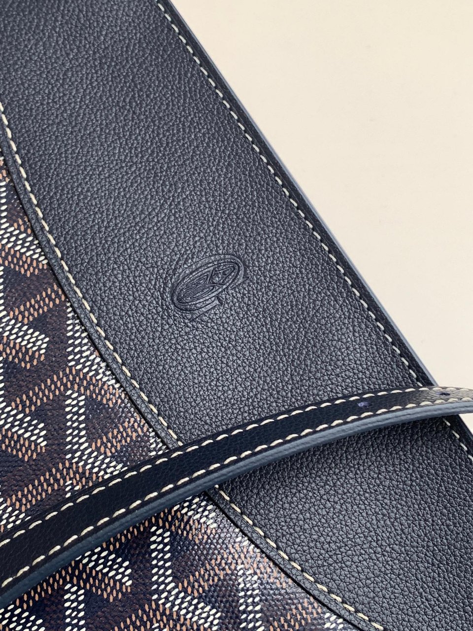 Goyard Hirondelle Bag – Bagistry Closet 25cm Navy Blue view 4