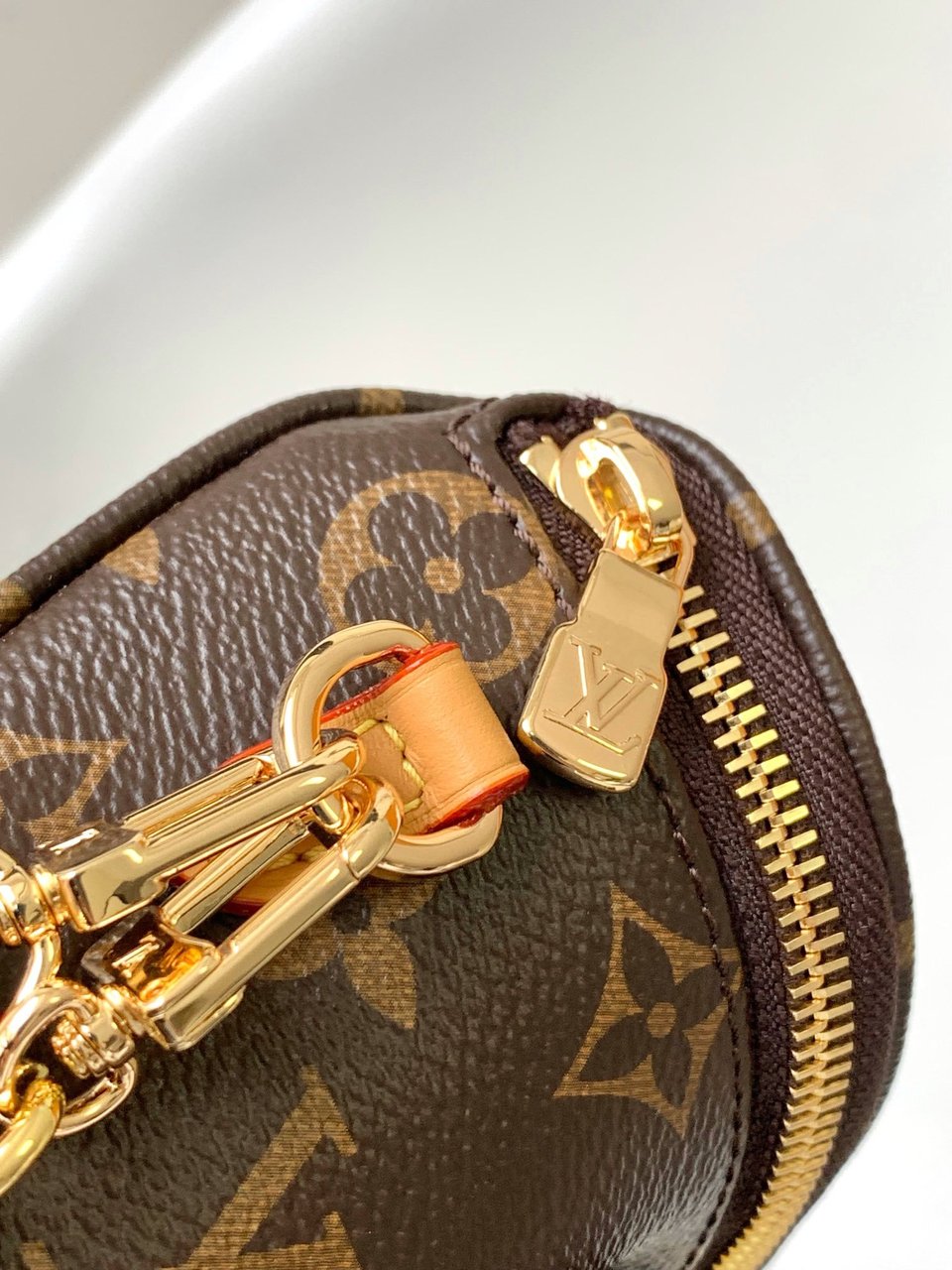 Louis Vuitton Mini Bumbag Lv Monogram Small Fanny Pack Monogram 17cm M82335 view 11