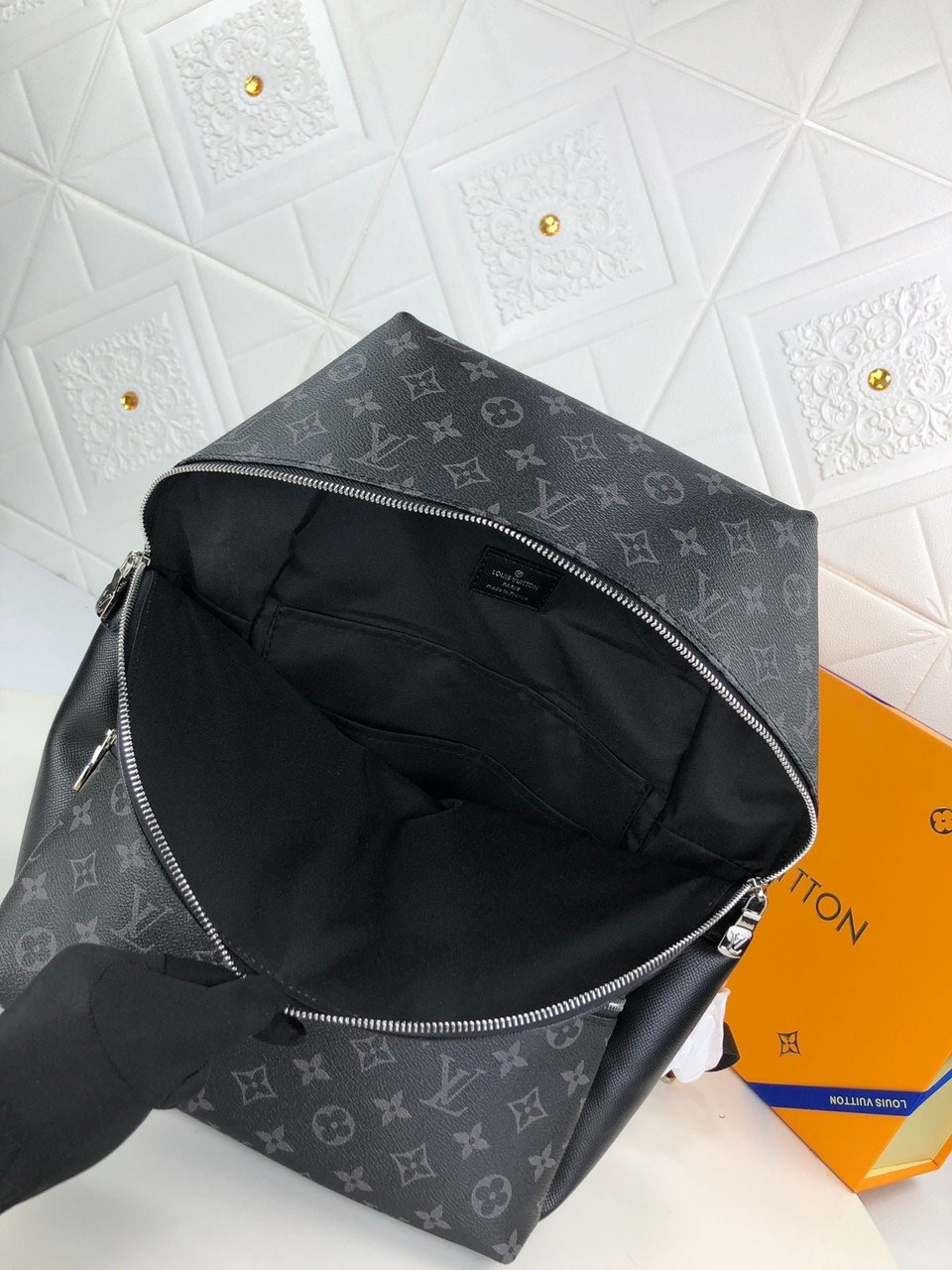 Louis Vuitton Discovery Backpack Pm Black 40Cm view 8