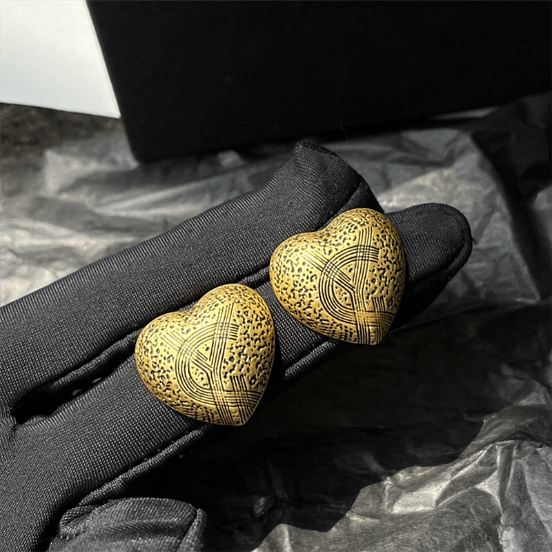 Saint Laurent Ysl Heart Earrings Gold view 3