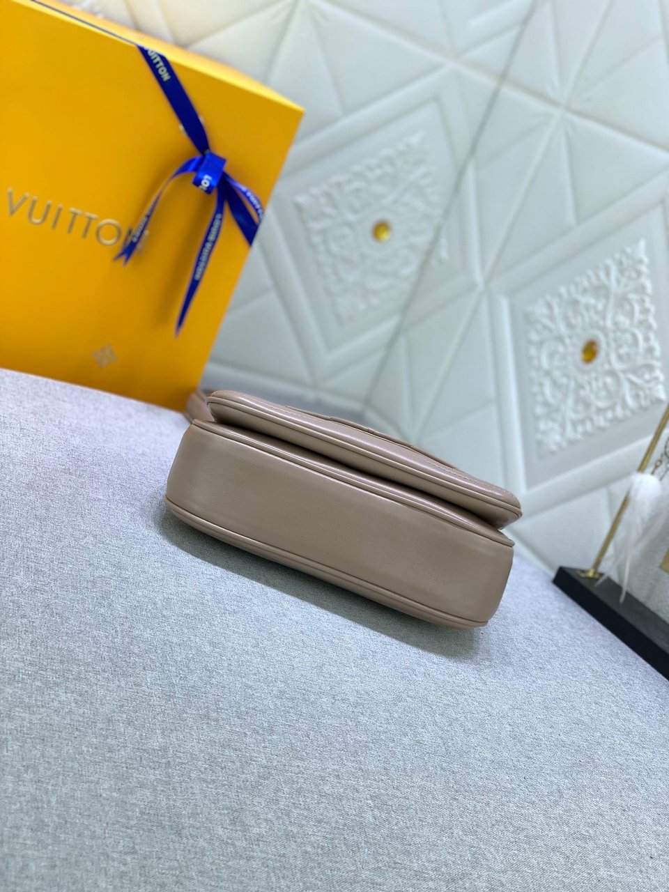 Louis Vuitton New Wave Chain Bag Taupe Fonc Brown 21Cm view 6