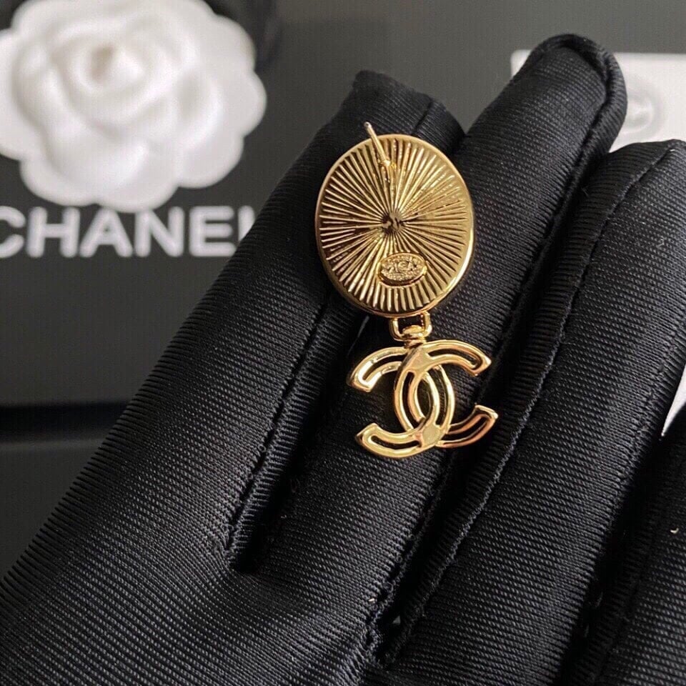 Chanel Cc Earrings view 3