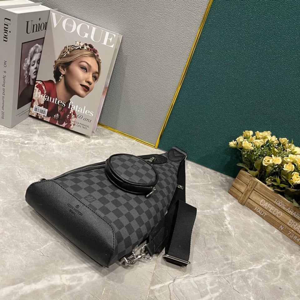 Louis Vuitton Duo Sling Bag Caro 42cm Black view 7
