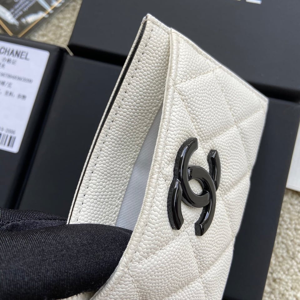 Chanel Card Holder 11Cm White Caviar Black Hardware view 4