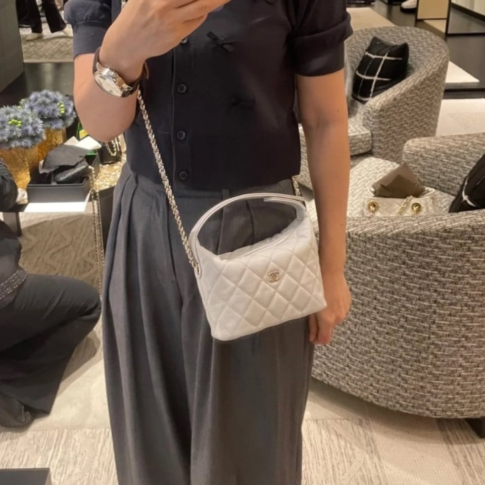 Chanel 25C Hobo Bag Caviar White 21cm/8.5in view 4