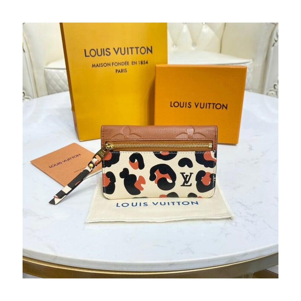 Louis Vuitton Key Pouch Caramel view 4