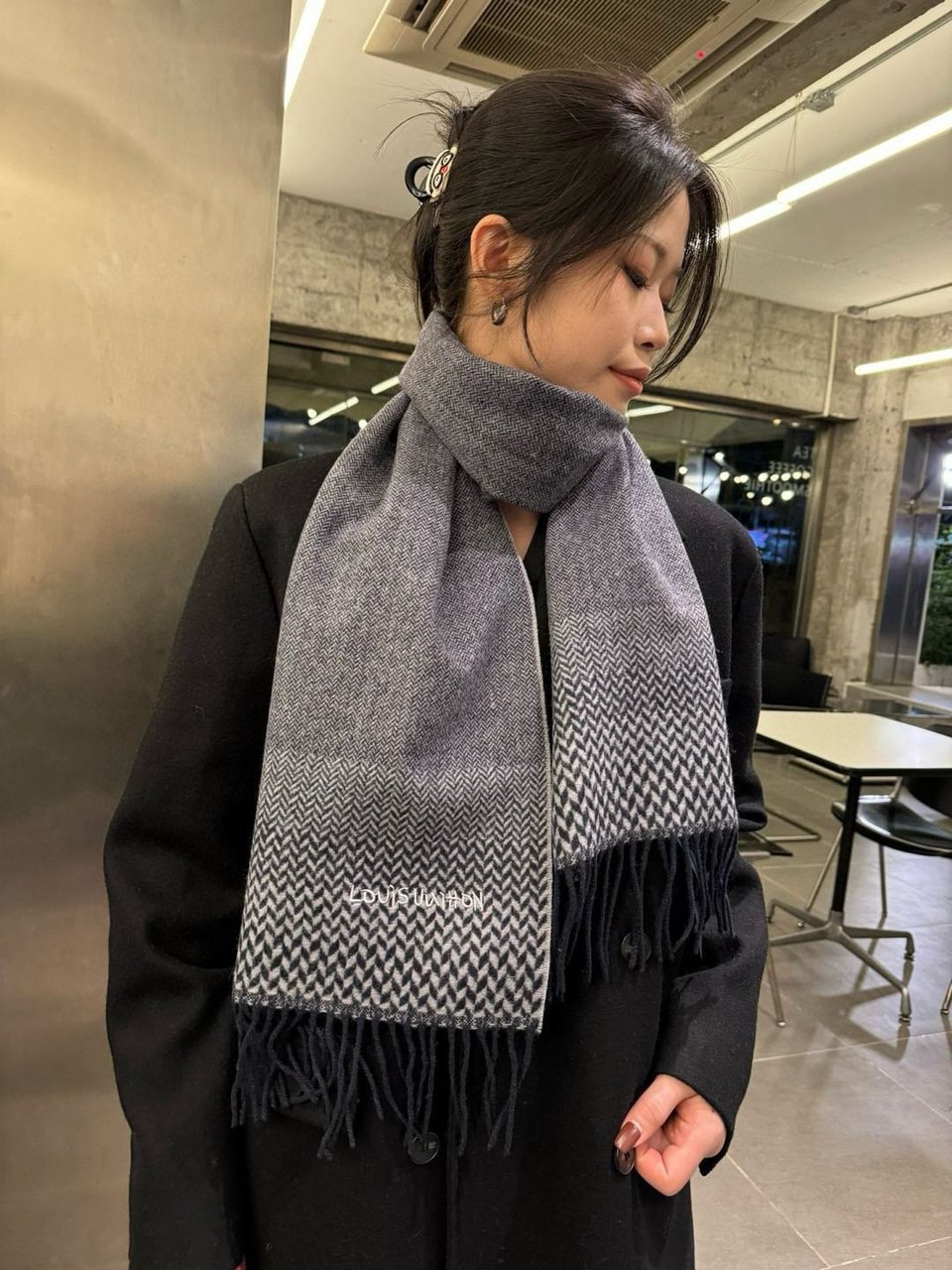 Louis Vuitton Herringbone Cashmere Scarf Black For Women 185cm view 3