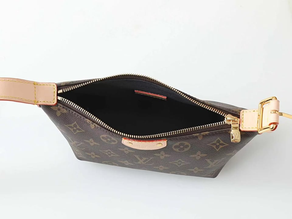 Louis Vuitton Pochette Hills Bag Monogram 18.5cm M27509 view 8