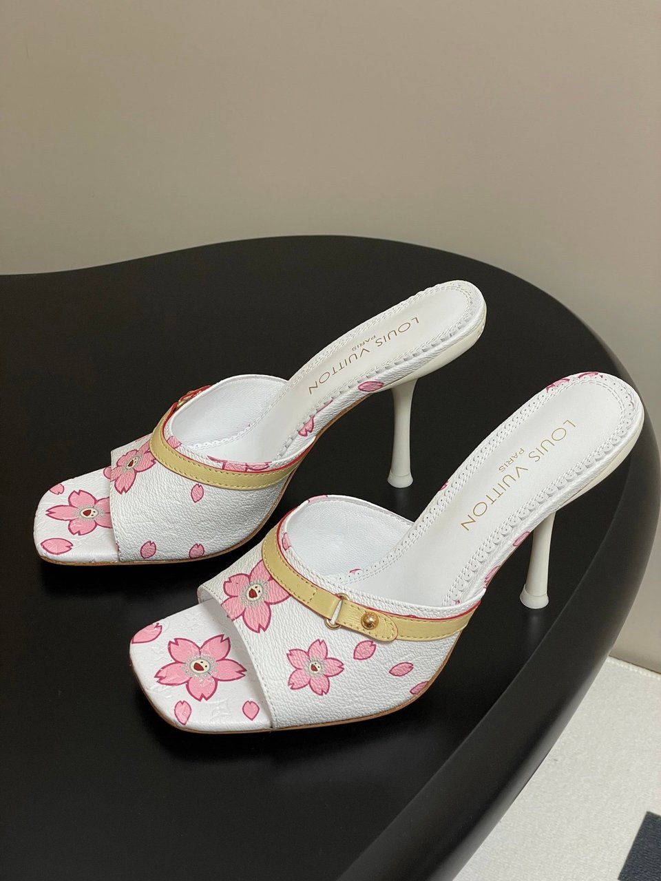 Louis Vuitton x Takashi Murakami Cherry Blossom Mule White Monogram Canvas view 10