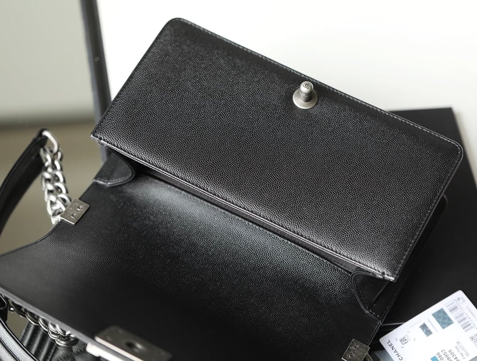 Chanel Medium Boy Black Caviar With Ruthenium Hardware 25cm view 6