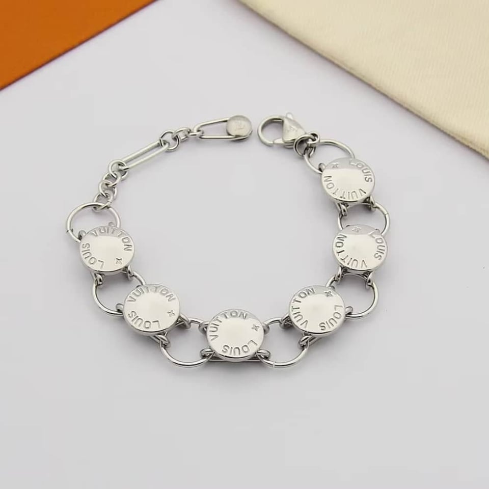Louis Vuitton Lv Studs Bracelet Silver M1146A view 2