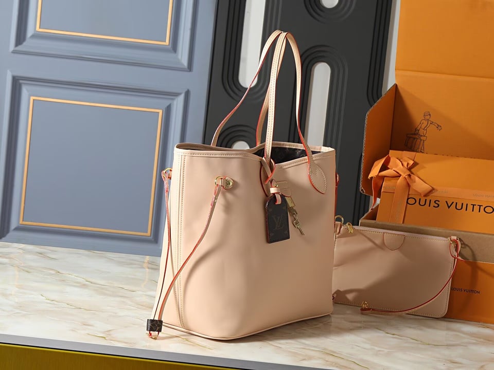 Louis Vuitton Neverfull MM Bag Beige 47cm M27635 view 4