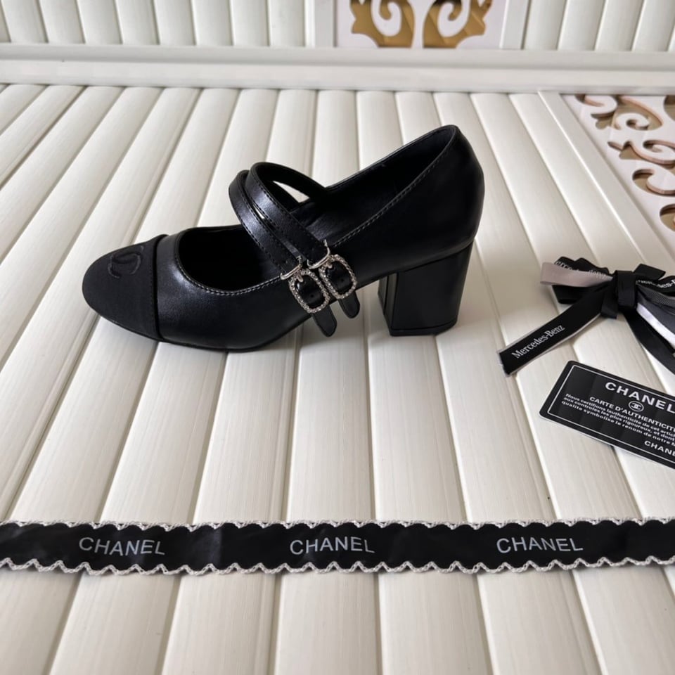 Chanel Mary Janes And Grosgrain Black G45696 B16524 Nx492 view 6