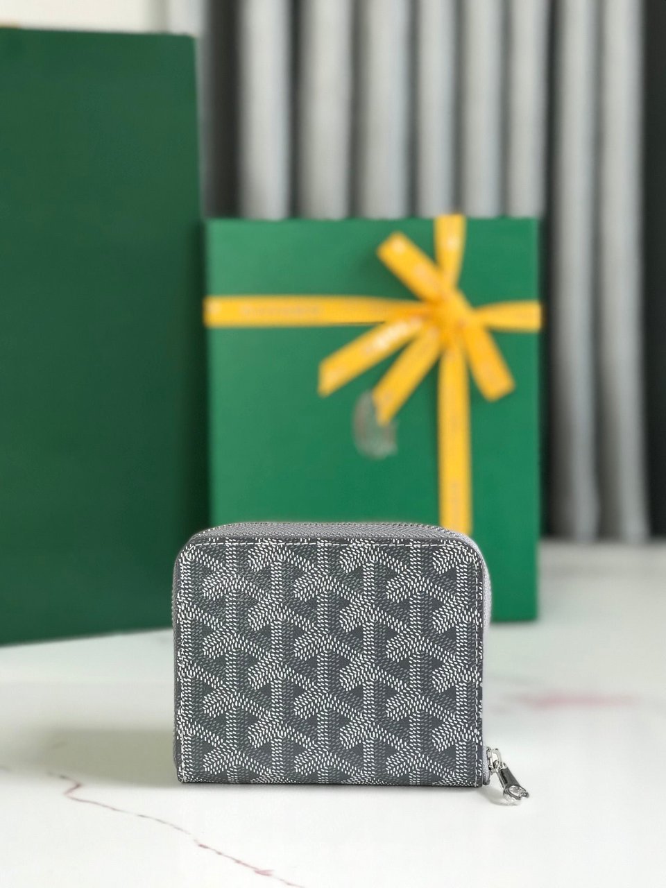 Goyard Matignon Mini Wallet 11 Cm Gray Goyardine Canvas And Calfskin view 4