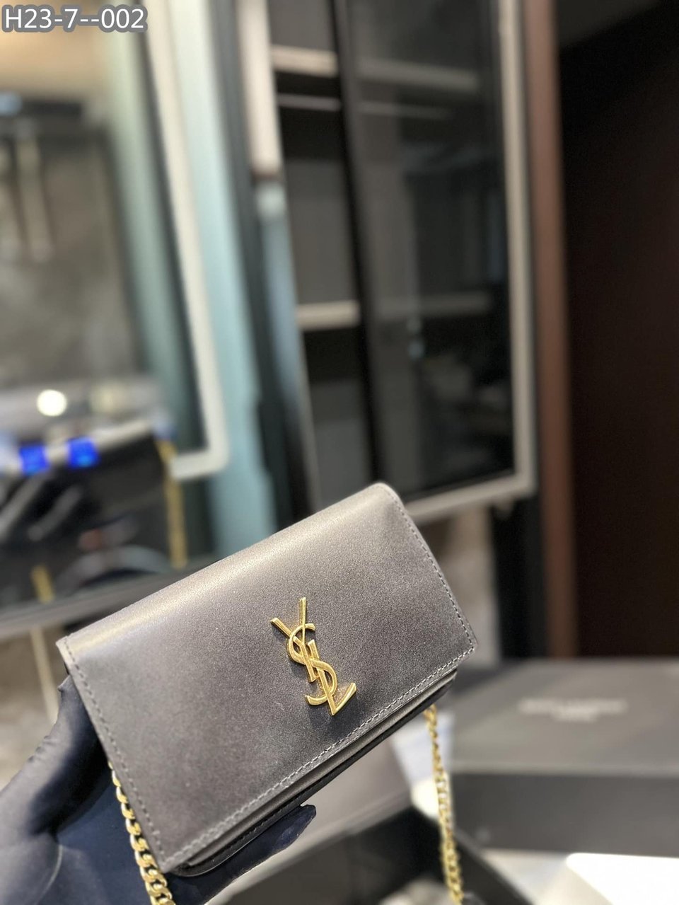 Saint Laurent Uptown Ysl Plaque Grained Leather 18Cm view 8