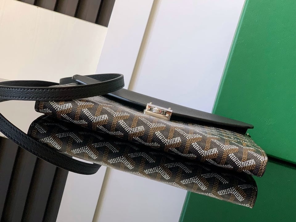 Goyard Chypre Wallet-Pouch 21 Cm Black Goyardine Canvas And Calfskin view 9