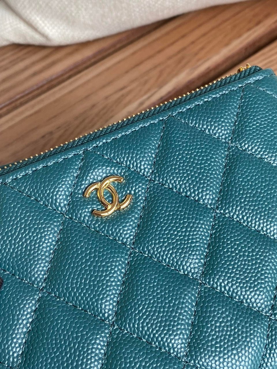 Chanel Zipped Wallet 15 Blue Green Caviar Gold Hardware view 9
