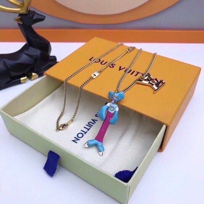 Louis Vuitton Gold Necklace view 6