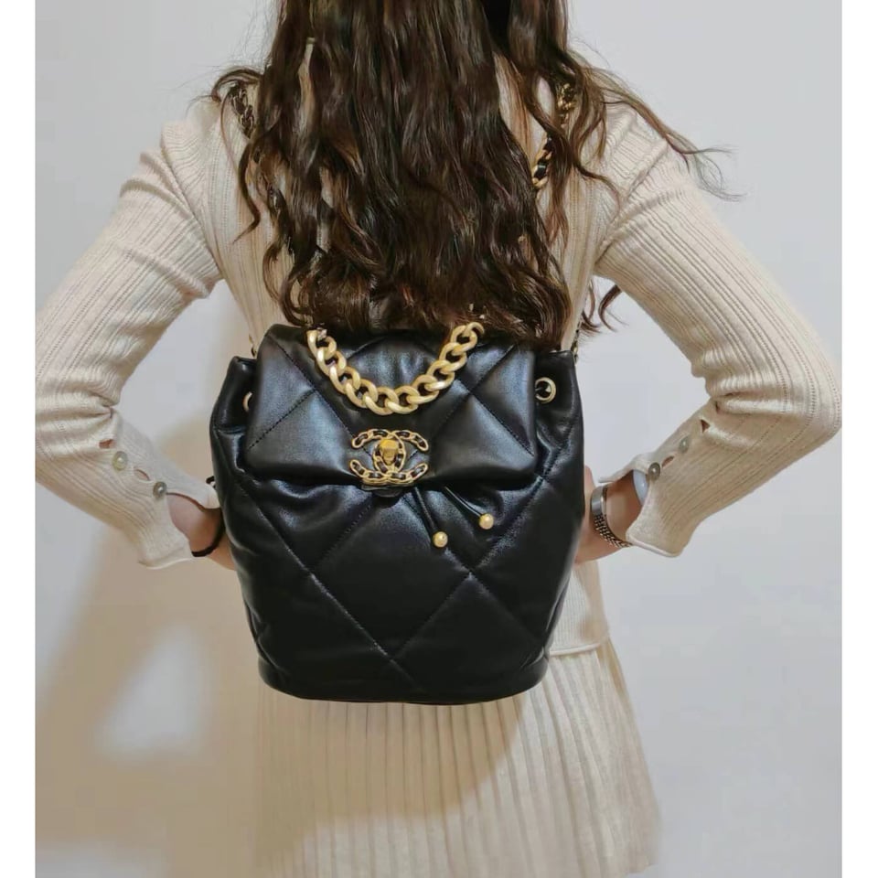 Chanel 19 Backpack Black Quilted Lambskin 26cm view 5