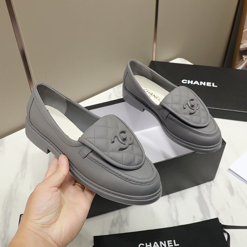 Chanel Cc Nib Turnlock Moccasins Flat Loafers Grey view 6