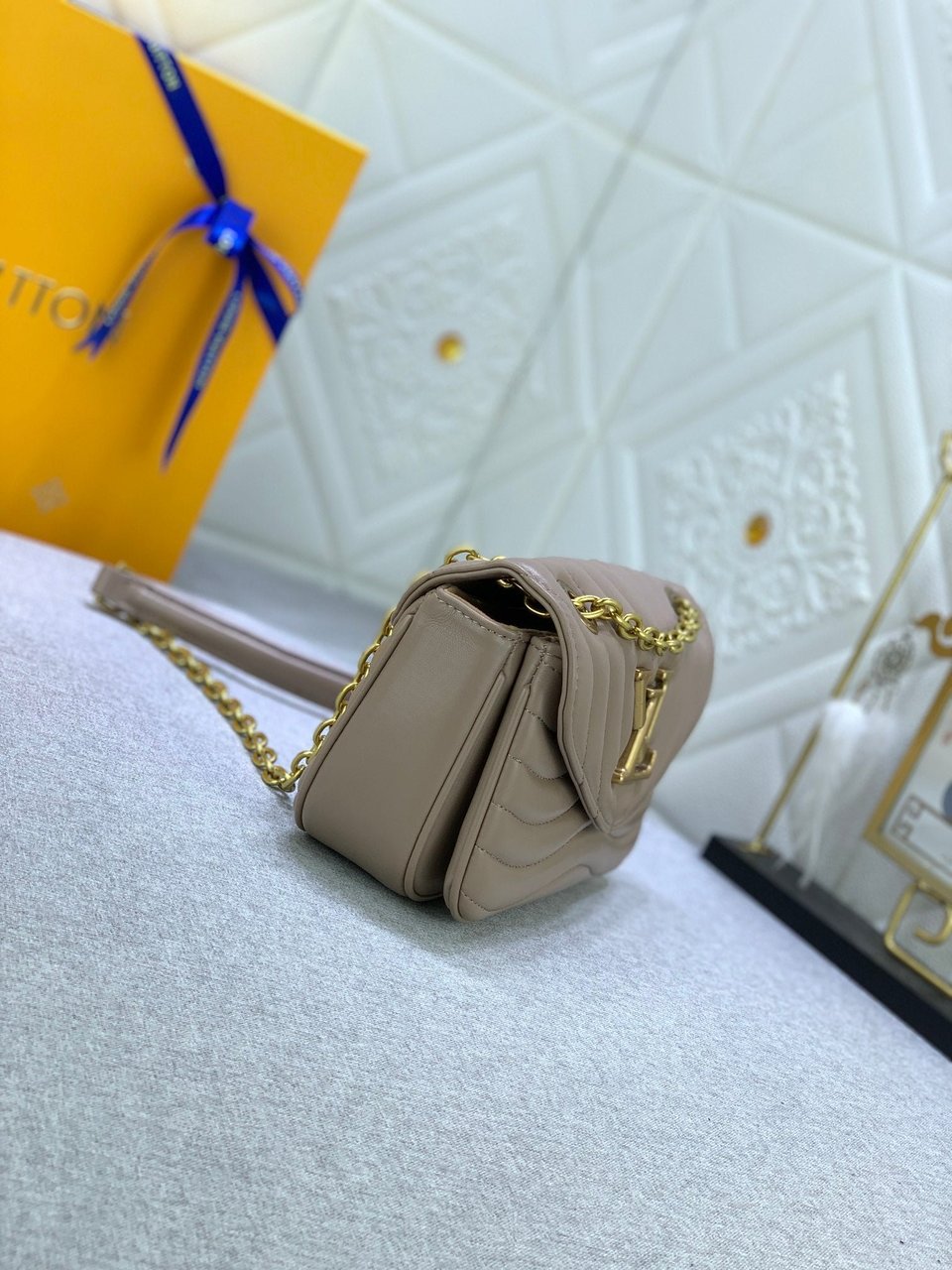 Louis Vuitton New Wave Chain Bag Taupe Fonc Brown 21Cm view 3