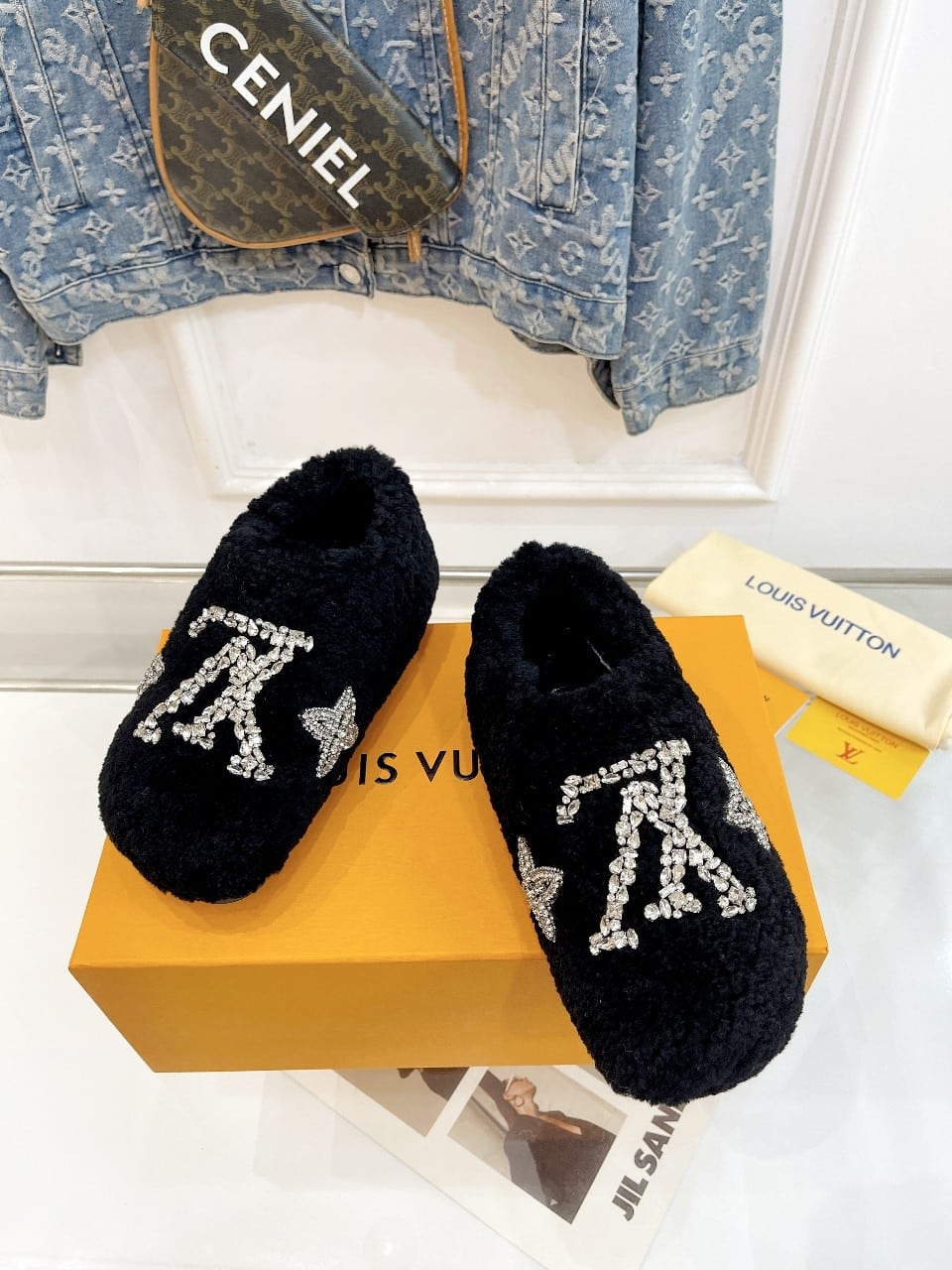 Louis Vuitton Shearling Uggs Slippers Black view 7