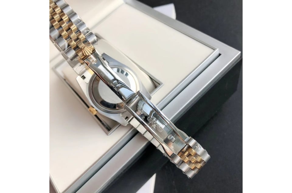 Rolex Datejust 36/28mm RG/SS Jub Green/Dial view 8