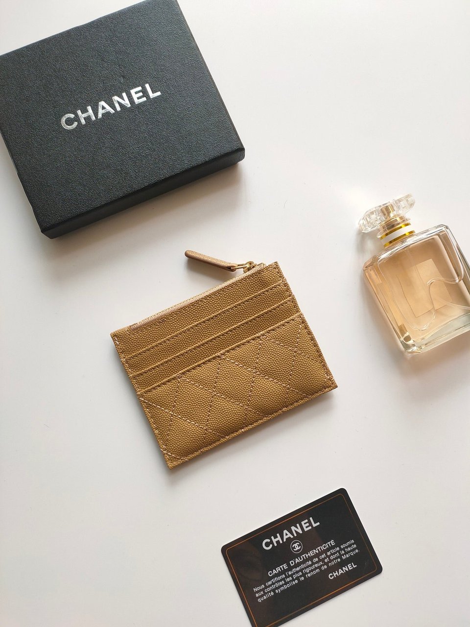 Chanel Zipped Card Holder 11.5 Amber Grained Calfskin Gold Icon view 6