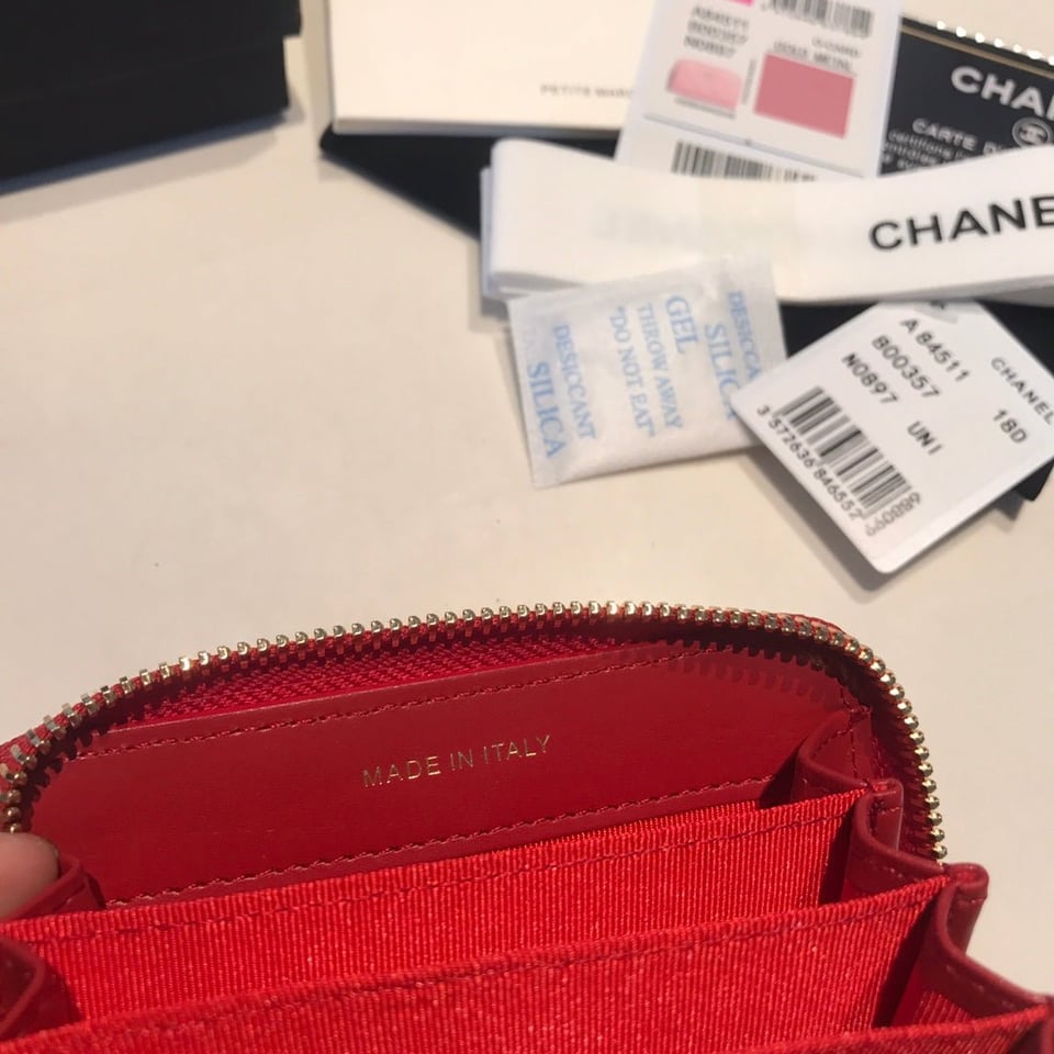 Chanel Zipped Caviar Purse 11 Red Calfskin Gold Icon view 10