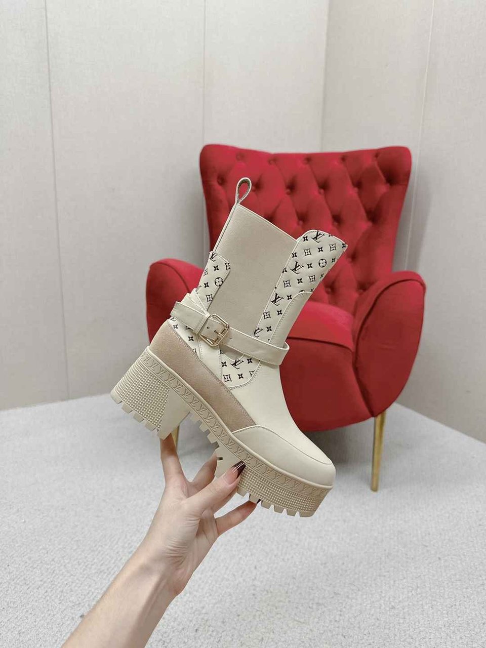 Louis Vuitton Laureate Platform Chelsea Boot Beige 1Acaa1 view 3
