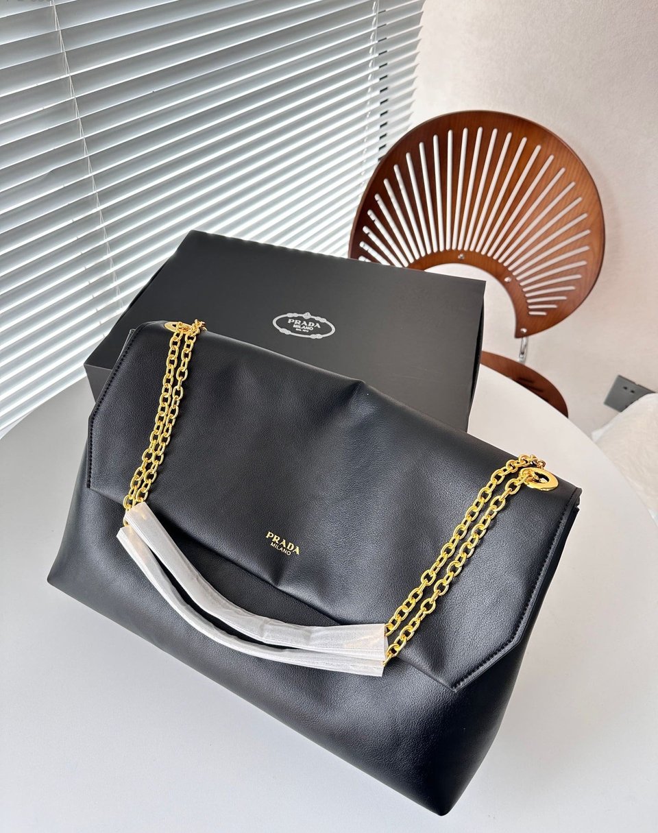 Prada Medium Leather Shoulder Bag Black 38Cm view 3