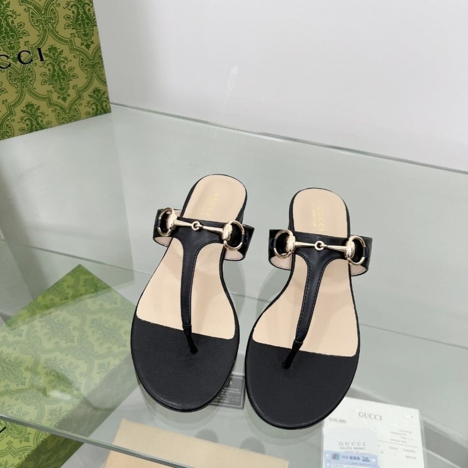 Gucci Women’S Thong Sandal With Horsebit Black ??816590 C9D00 1000 view 4