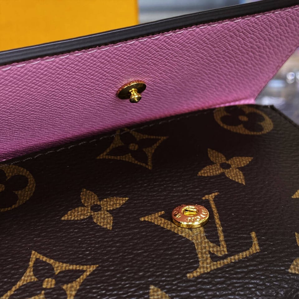 Louis Vuitton Christmas Animation 2022 Victorine Wallet Pink view 8