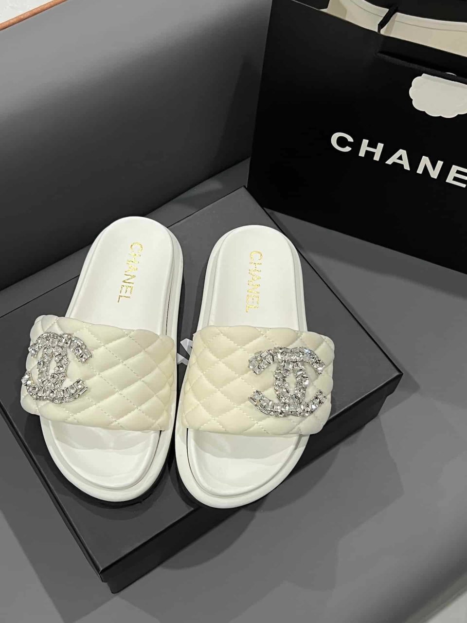 Chanel Cc Slippers Studded White view 5