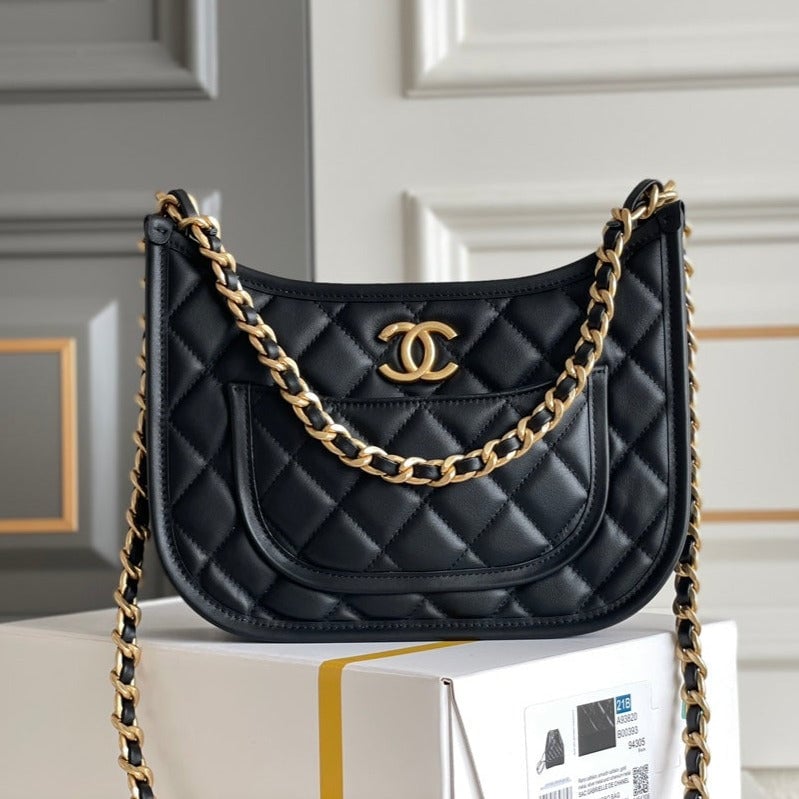 Chanel 24S 20Cm Hobo Bag Black Calfskin Gold Hardware