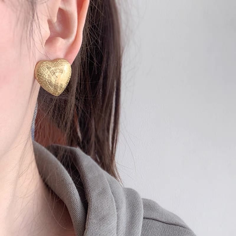 Saint Laurent Ysl Heart Earrings Gold view 8