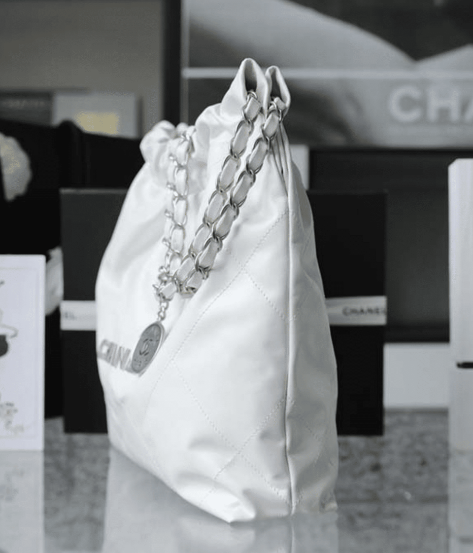 Chanel 22 Handbag White 42Cm/16.4in As3261 With Silver view 7