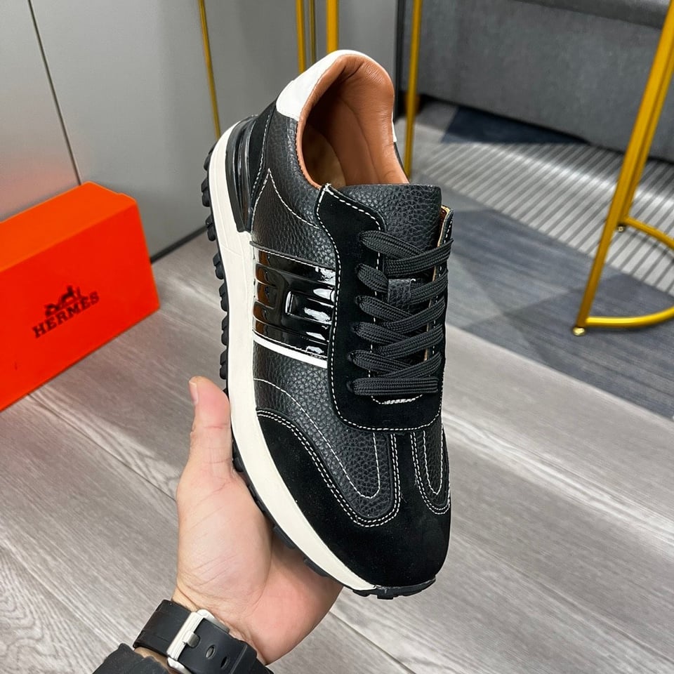 Hermes Trail Sneaker Black view 11