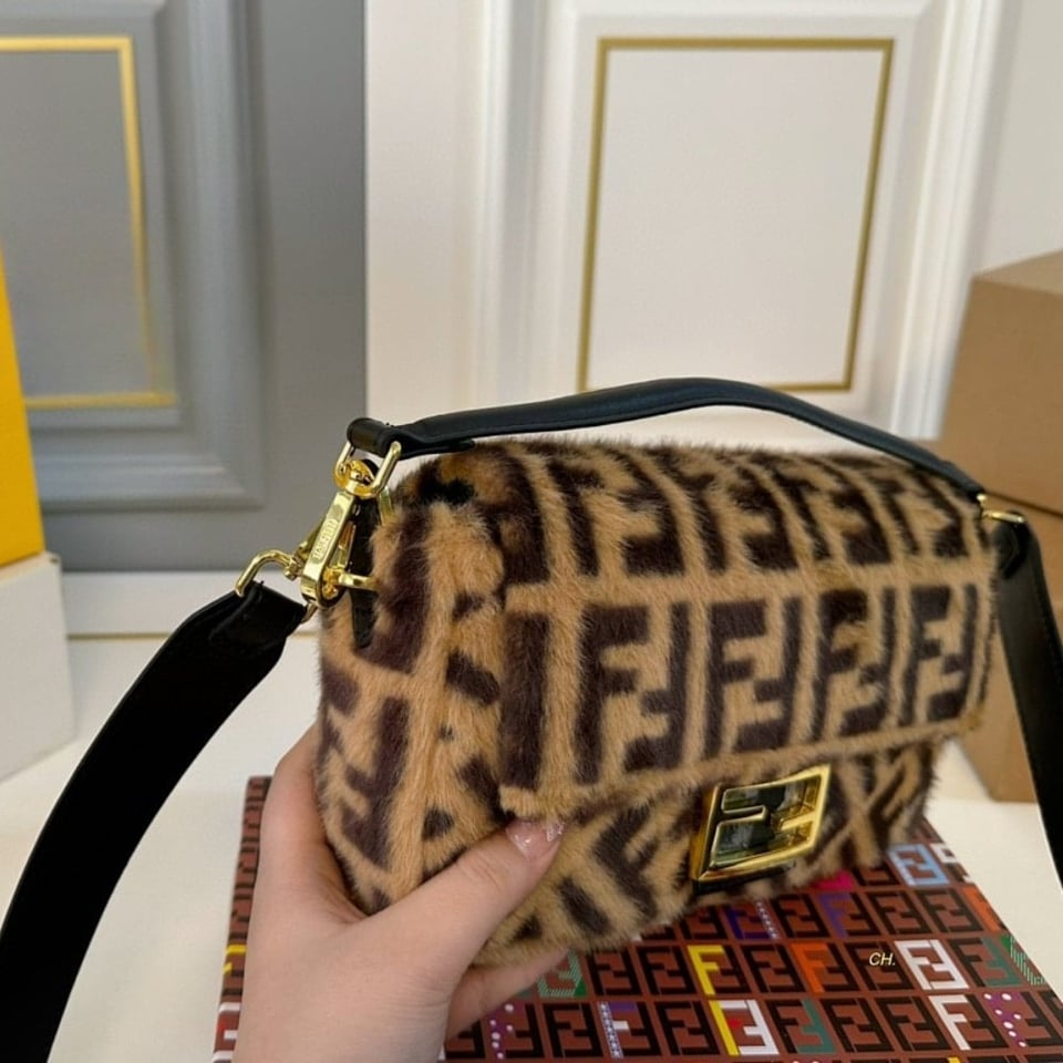 Fendi Baguette Sheepskin Bag Brown 26Cm view 7