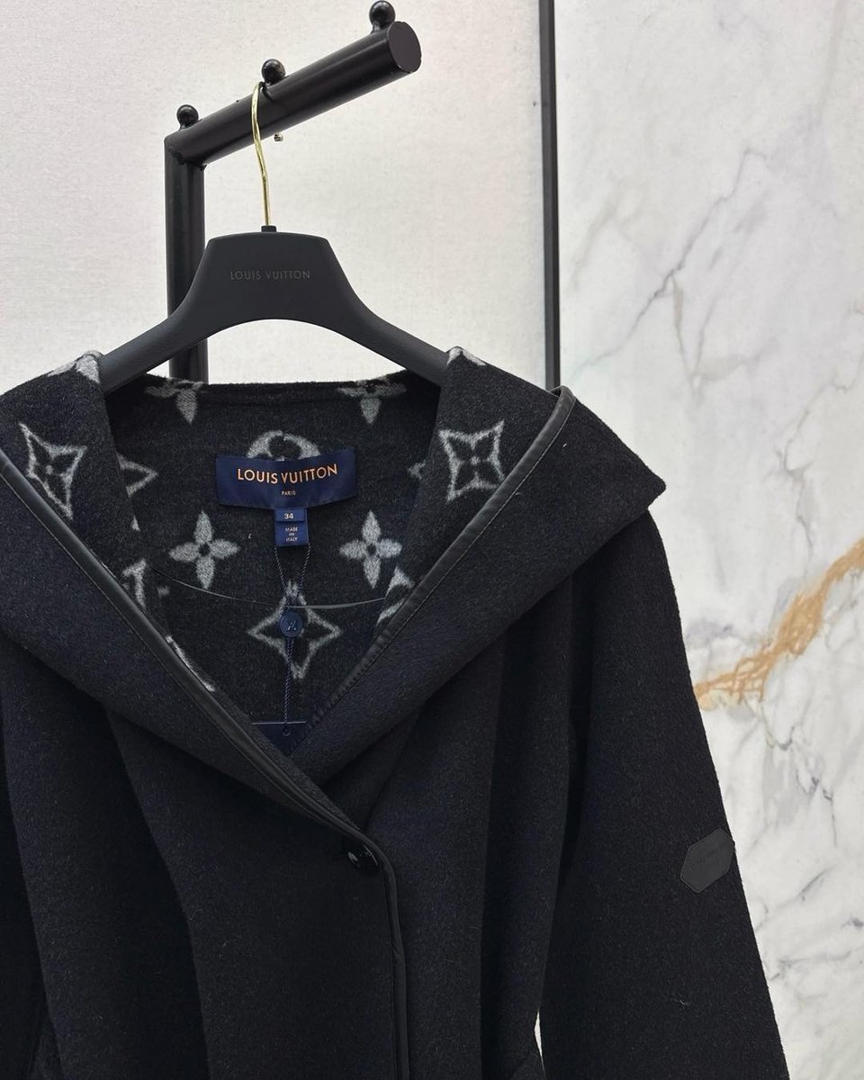 Louis Vuitton Black Coat Clothes view 8