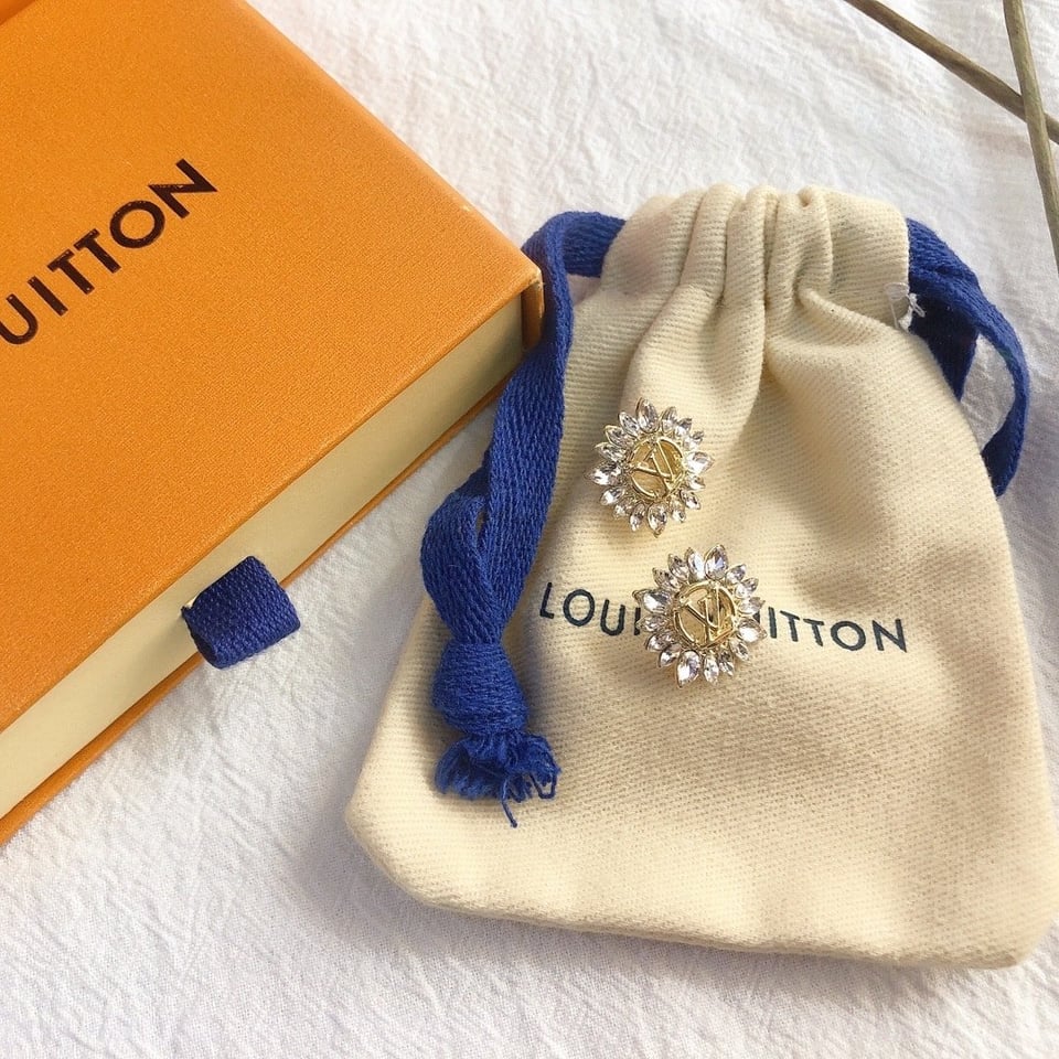 Louis Vuitton Sunburst Crystal Earrings Gold view 3