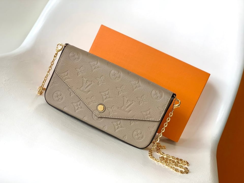 Louis Vuitton Felicie Pochette Bag Gray Tourterelle 21Cm view 3
