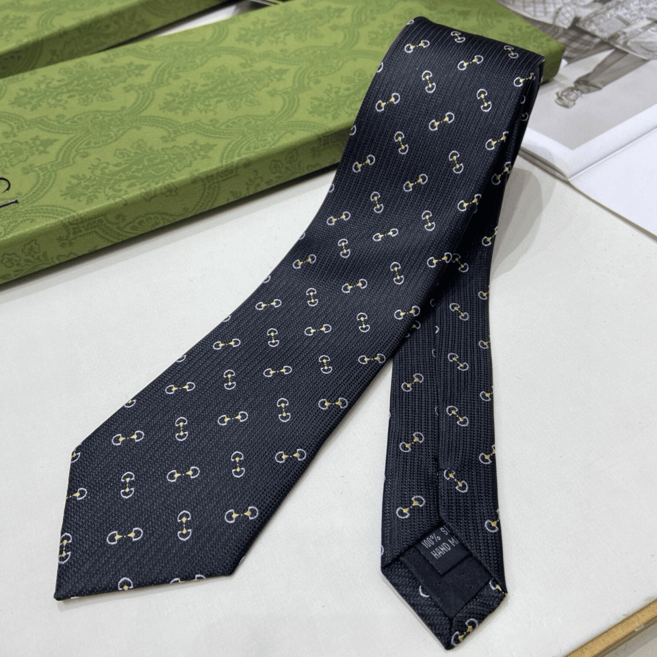 Gucci Horsebit Pattern Silk Tie For Men view 7
