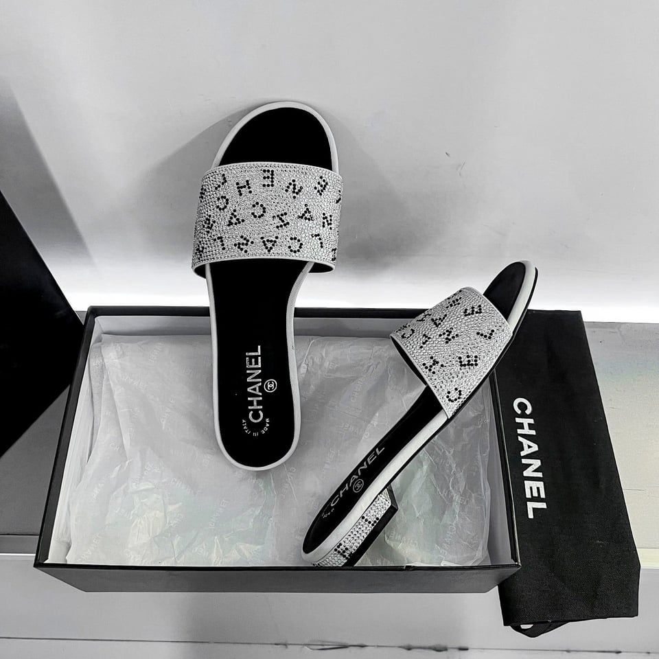 Chanel 24P Beaded Diamond Logo Slippers Silver view 8