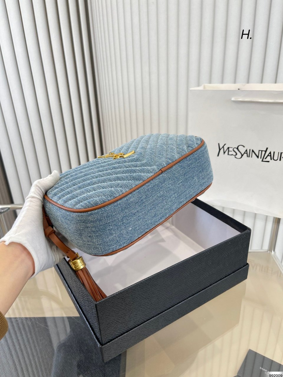 Saint Laurent Women’S Blue Mini Lou Denim Camera Bag 23Cm view 4