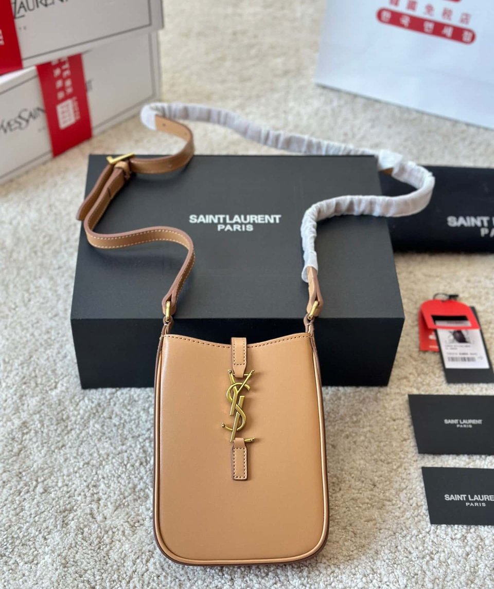 Saint Laurent Le 5 A 7 Mini Vertical Brown 18Cm view 3