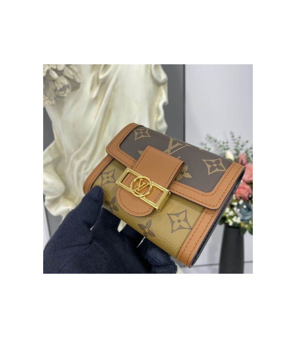Louis Vuitton Dauphine Compact Wallet view 4