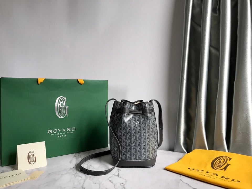 Goyard Petit Flot Bucket Bag 22 Cm Gray Goyardine Canvas And Lambskin Trim view 6